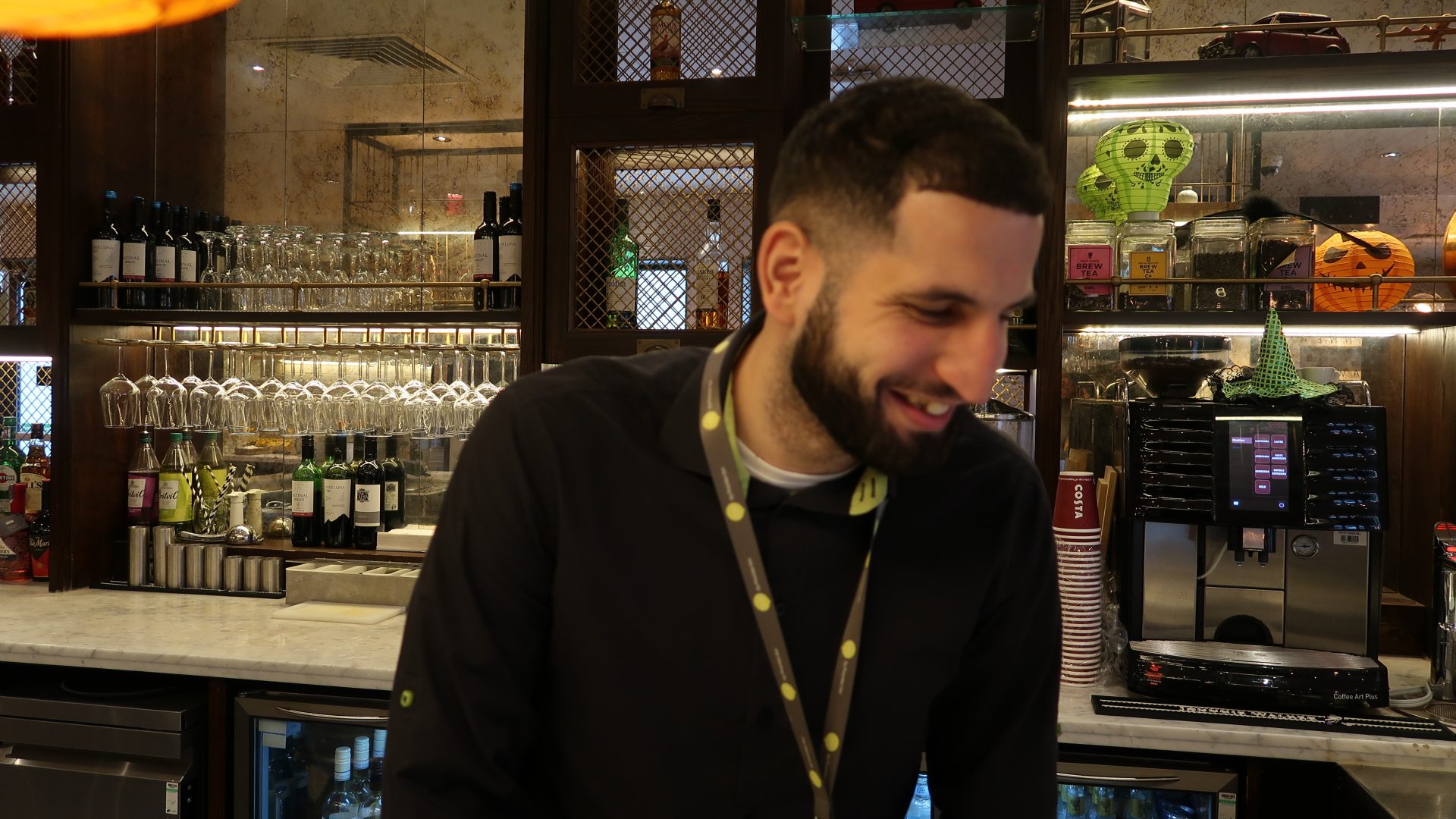 Overcoming barriers in Hospitality: João’s case study
